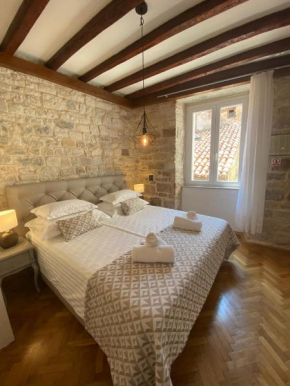 Palace Wall Residences